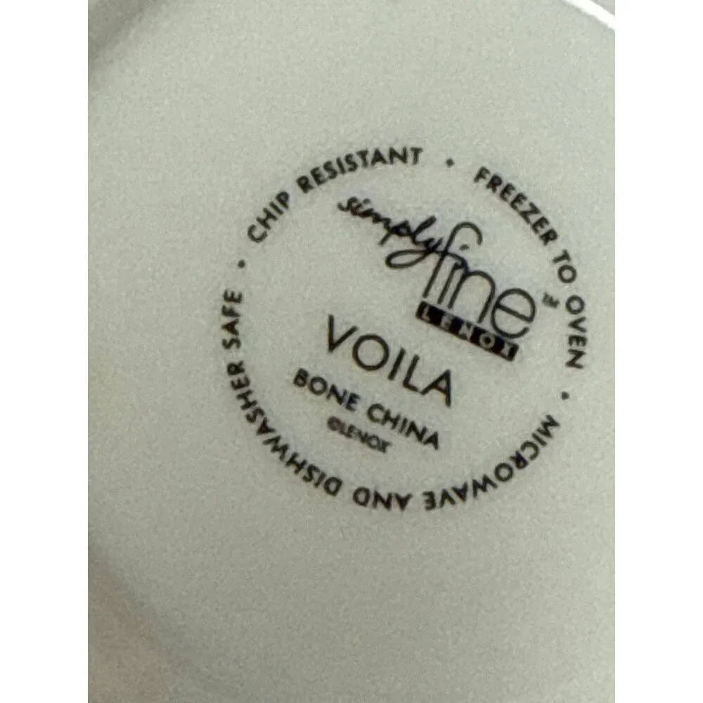 Lenox Viola Simply Fine Pour It On Pitcher with Locking Lid Bone China White NIB